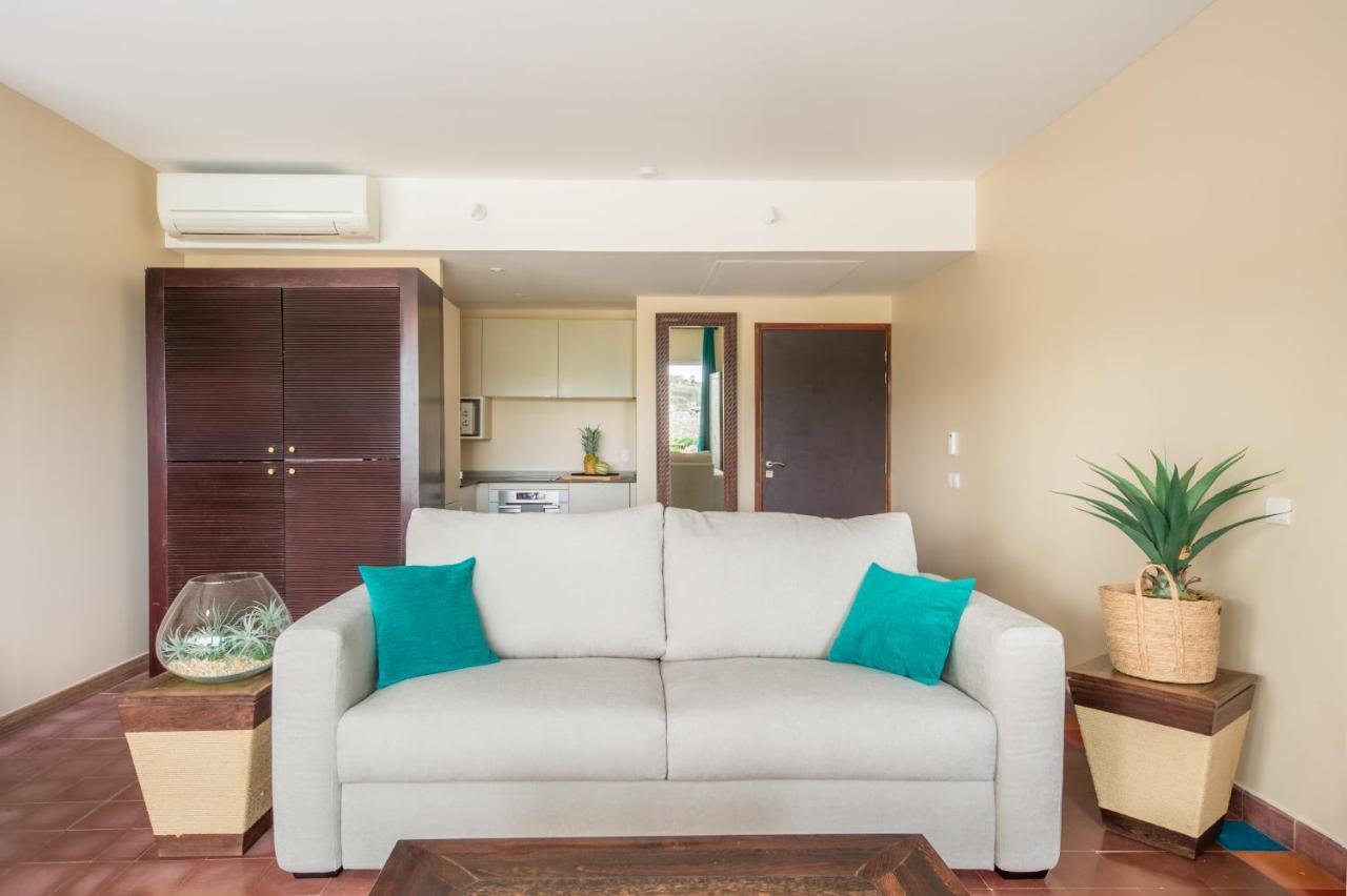 Suites Anagani Le François Exterior foto